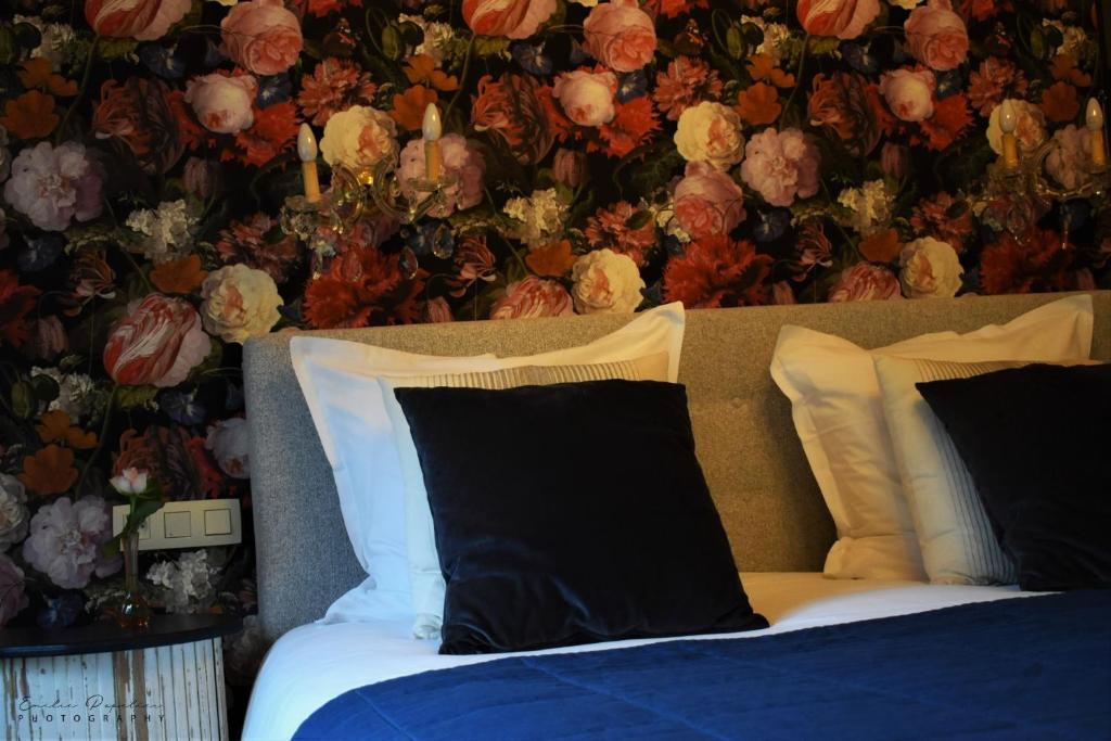 Chambre Atelier du Peintre, papier peint floral